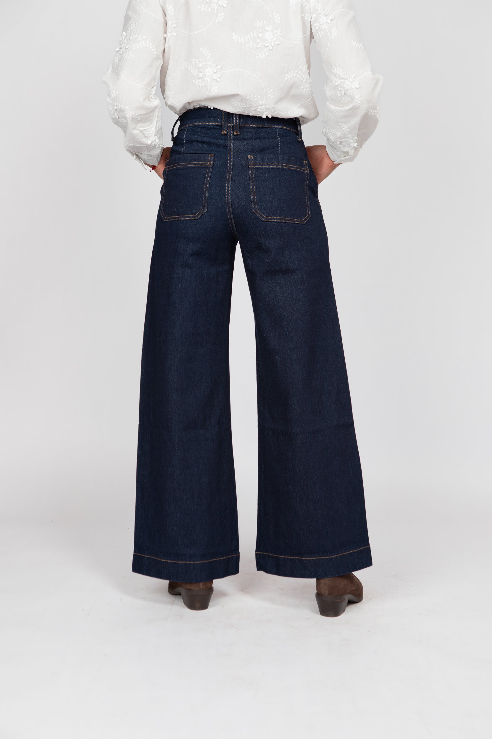 JEANS COELEMU